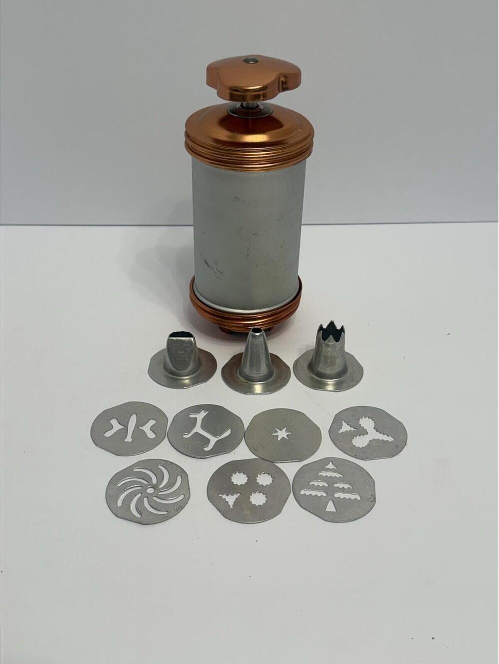 Vtg Mirro‎ Cookie Pastry Twist Press Decorator Set With 7 Plates & 3 Tips